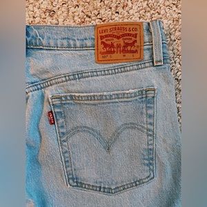 Women’s Levi Skinny 501 jeans